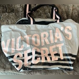 NWOT Victoria’s Secret weekend tote